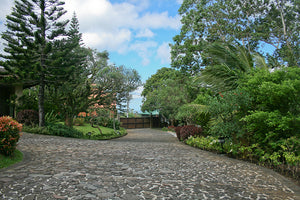 THE DROP OFF & PARKING